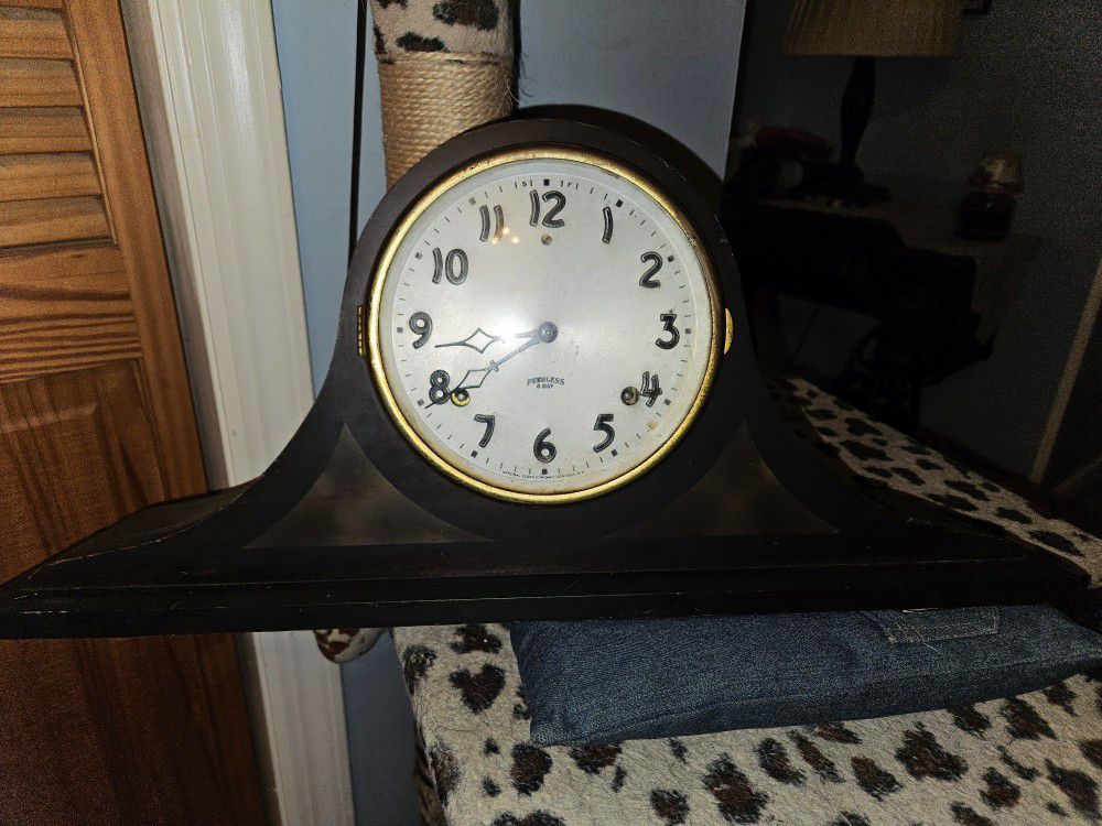 Old /Vintage Clock NICE CONDITION!!!