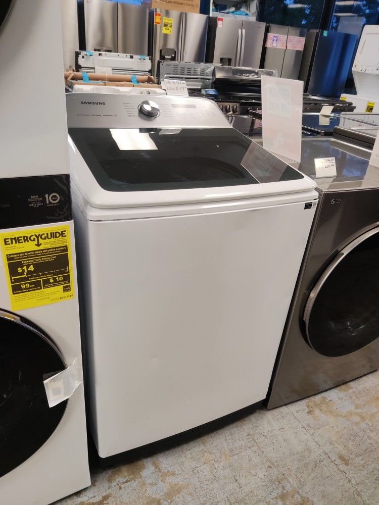 New Samsung - 5.5 Cu. Ft. High-Efficiency Smart Top Load Washer with Super Speed Wash - White
