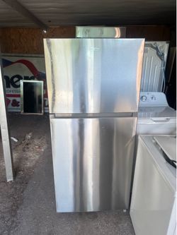 Top & bottom refrigerator