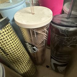 Box Of 10 Starbucks Cups