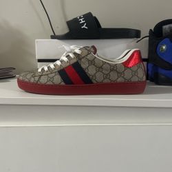 Gucci Ace GG Supreme Red 