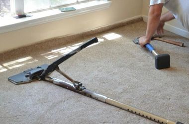 Carpet Re-Stretching
