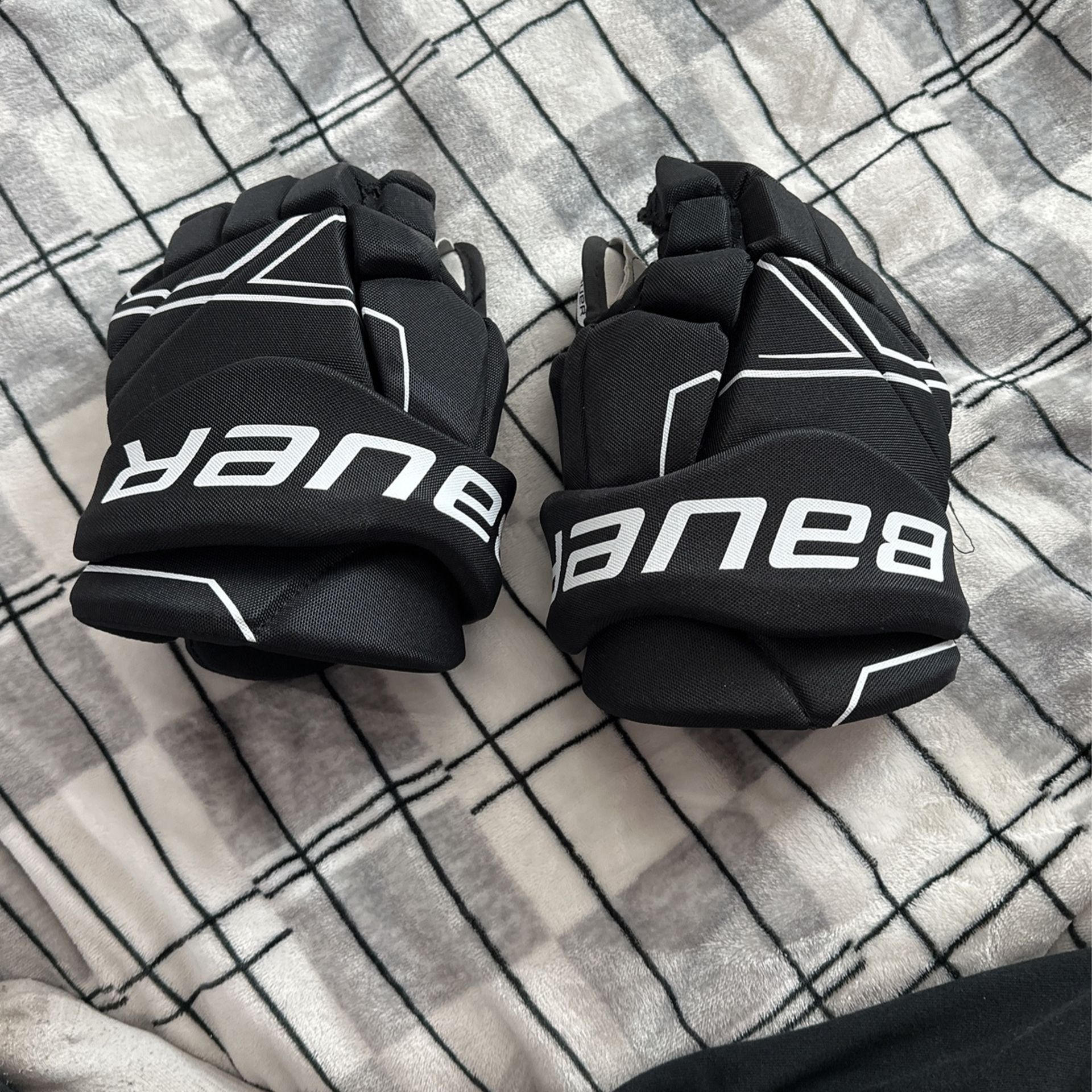Free Flex Thumb BAUER hockey Gloves