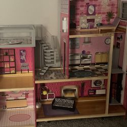 Barbie Dream House+ Accessories