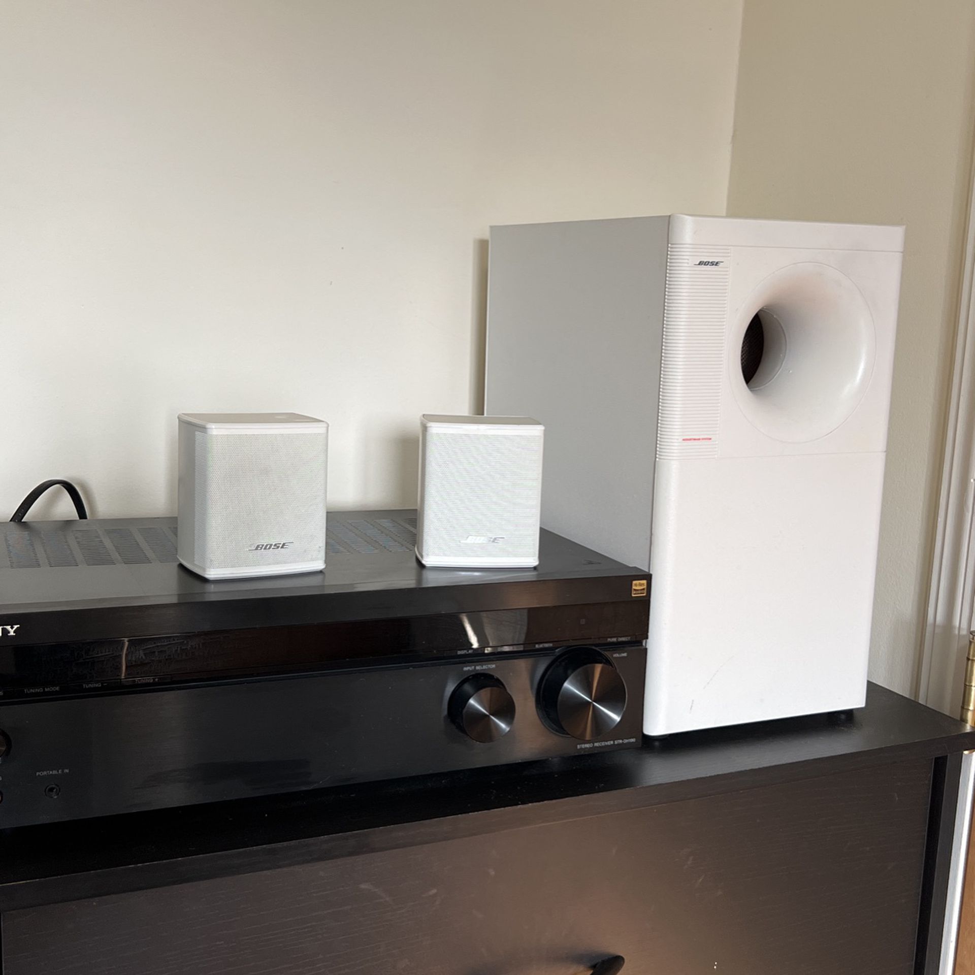 SONY + BOSE STEREO SOUNDSYSTEM (RECEIVER + SPEAKERS + SUBWOOFER)