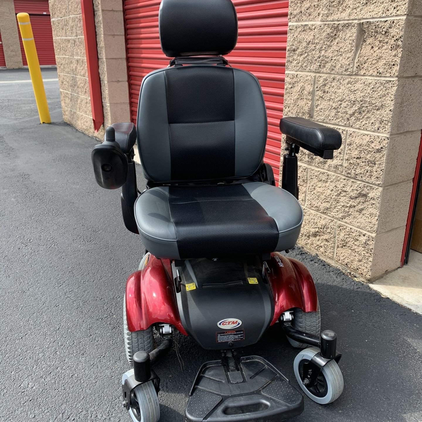 MINT CONDITION Electric Wheelchair (Red)