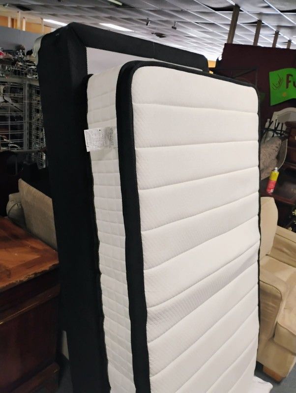 Twin Pillow Top Mattress With Box spring