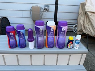 Hot Tub/ Pool chemicals , tablet dispenser and test strips