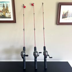 Zebco Dock Demon Spincast Combo Set Of 3 With Extras