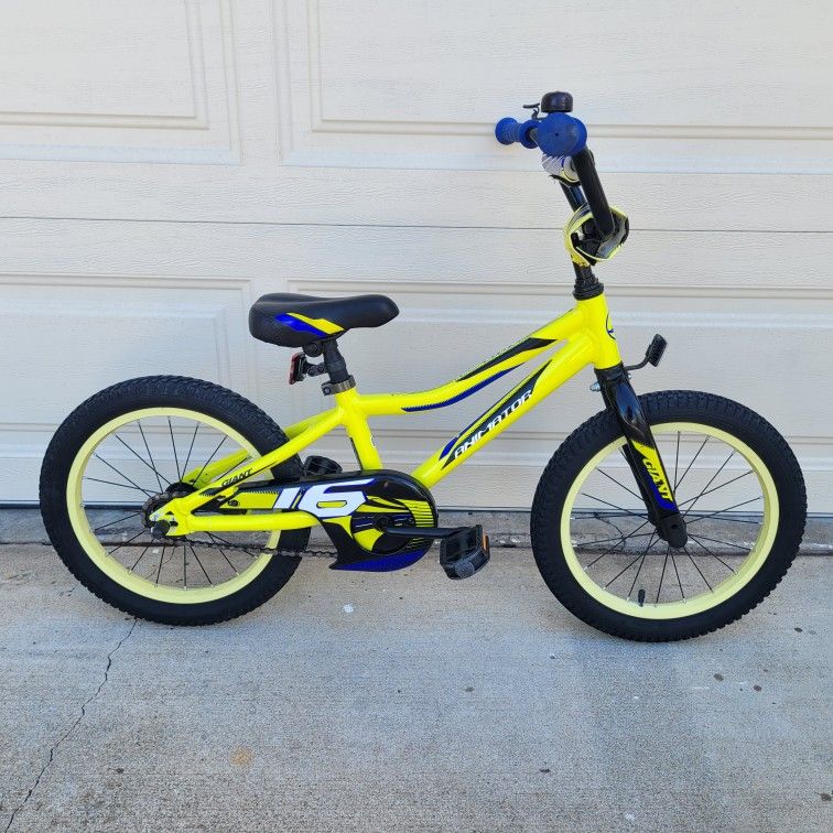 GIANT ANIMATOR Mountain kids bike. 16" tires. 8.5 ALUMINUM frame. Single speed.  Coaster brake. With training wheels. 