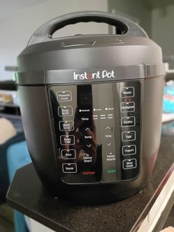 Instant Pot RIO 6-Quart Multi-Cooker - Complete with Accessories!