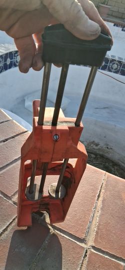 Simpson Strong Tie Caulking Gun