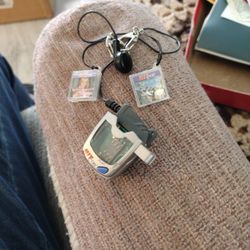 Vintage Hit Clip Player & 2 Clips
