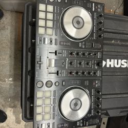 Pioneer Serato DDJ-SR