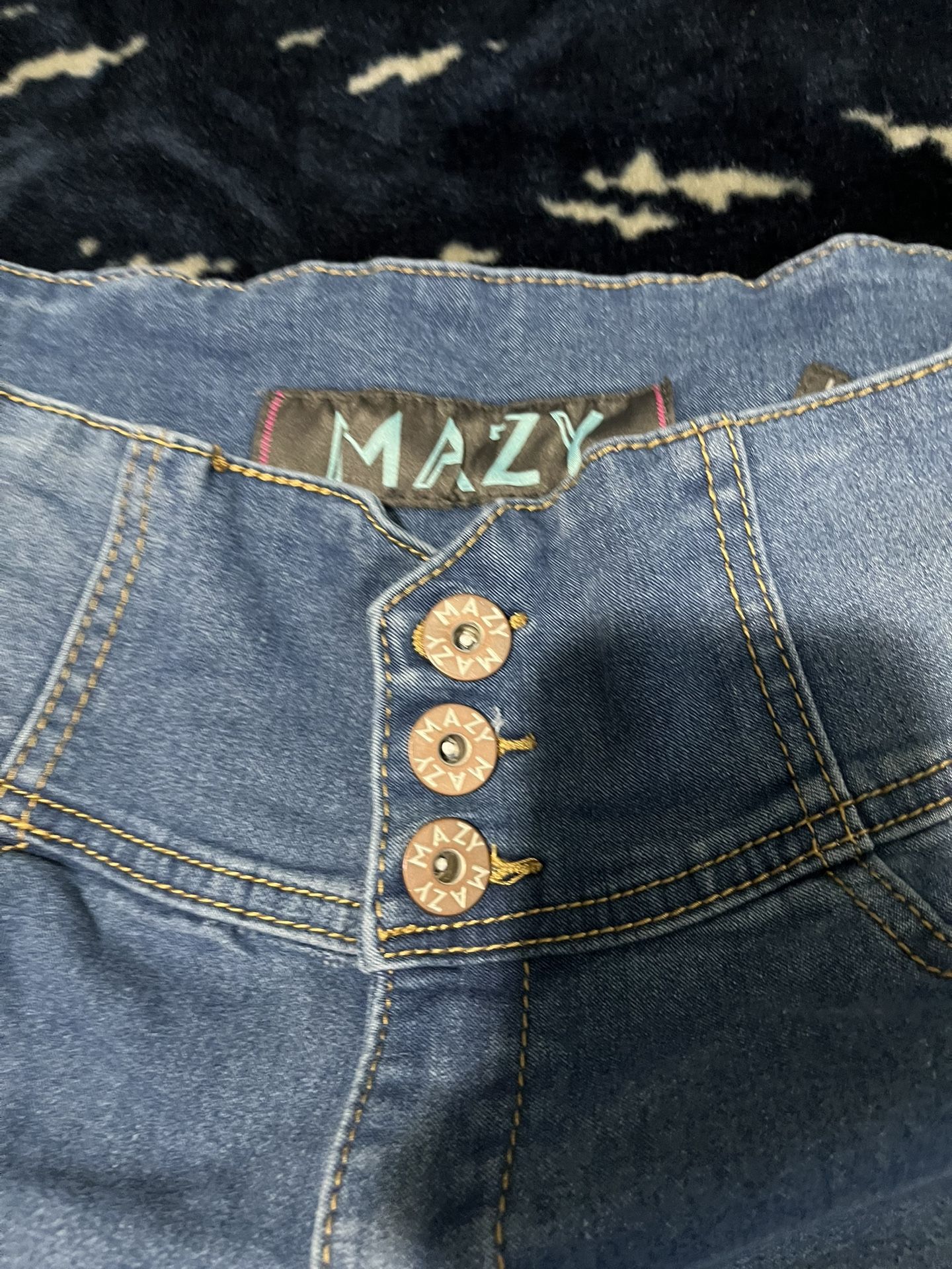 9 Jeans 1 Skirt