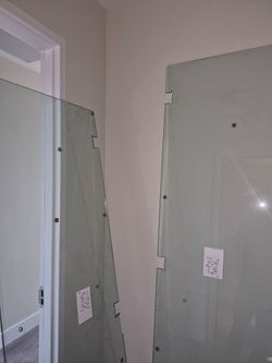 Glass shower doors