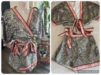 Women’s sz XL/14 tropical 2 piece outfit