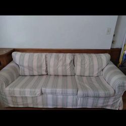Brookline sofa 