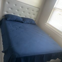2 Queen Size Beds / Mattress Sets – Good Condition