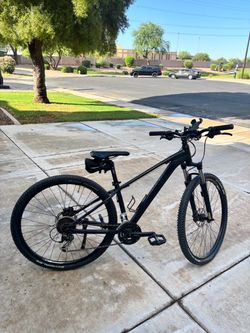 Giant Talon 29inch Mountain Bike