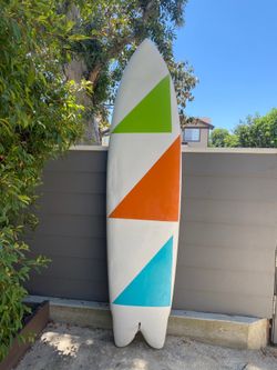 Surfboard 7’2”