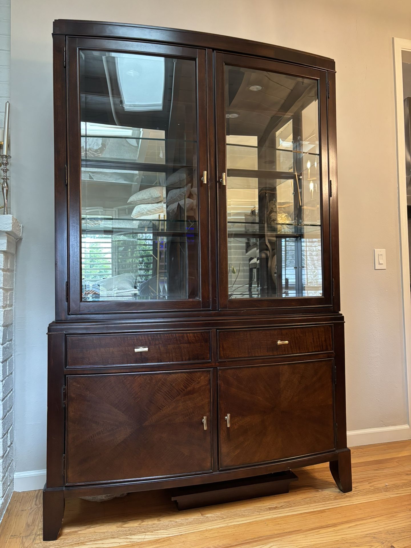 Macy’s Metropolitan 2-Piece Dining Hutch China Cabinet Mirrored Mahogany Glass Display Lighting