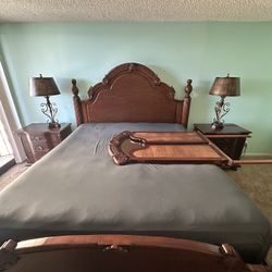 Solid wood king-size bedroom set