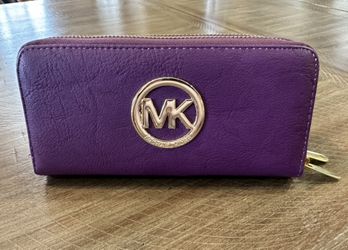 Michael Kors Purple Wallet With Wristlet Strap for Sale in Oro Valley AZ OfferUp