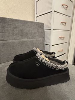 Women’s UGG Tazz Platform Slipper-Black
