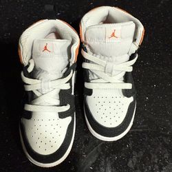 Jordan 1 Mid SE Basketball Blossom