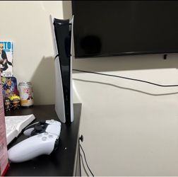 Like new ps5 slim digital 1TB 2 month old