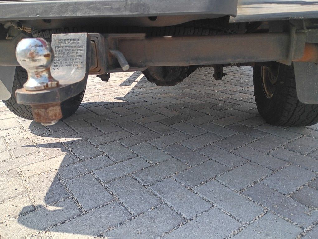Rear Trailer Hitch With Receiver