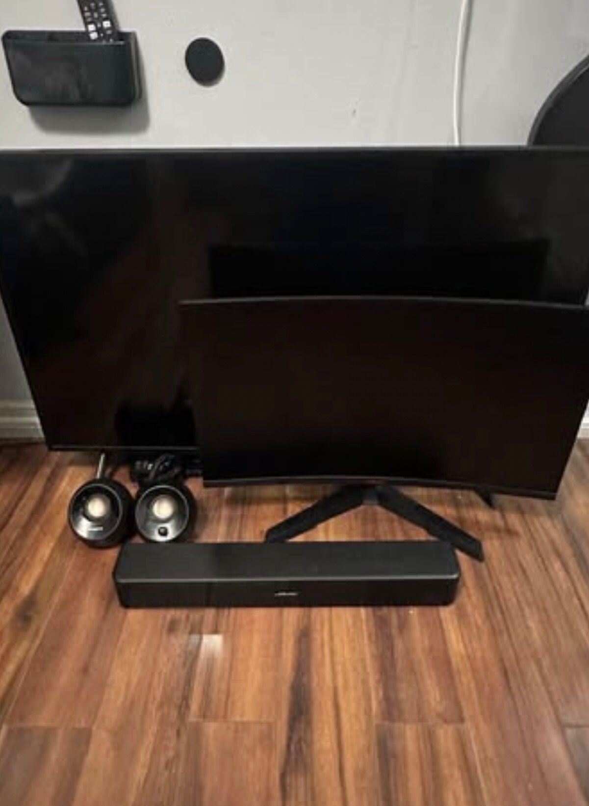 4K SAMSUNG TV + 2K KOORUI MONITOR
