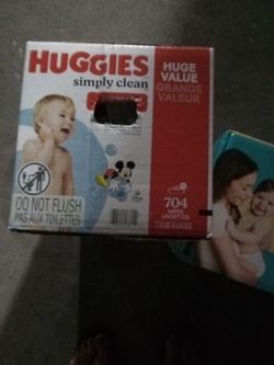 Box Of 704 Huggy Wipes Size 2 Box Of 84 Pampers