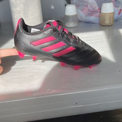 Kids Black And Pink Adidas Soccer Cleats Size 13K