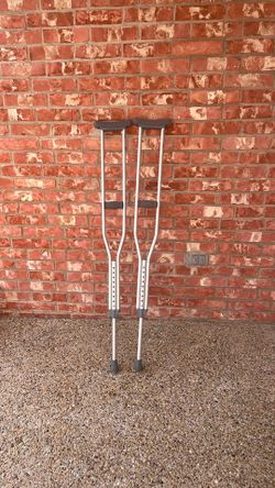Standard Underarm Crutches