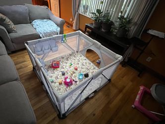 Baby Playpen with Play Mat
