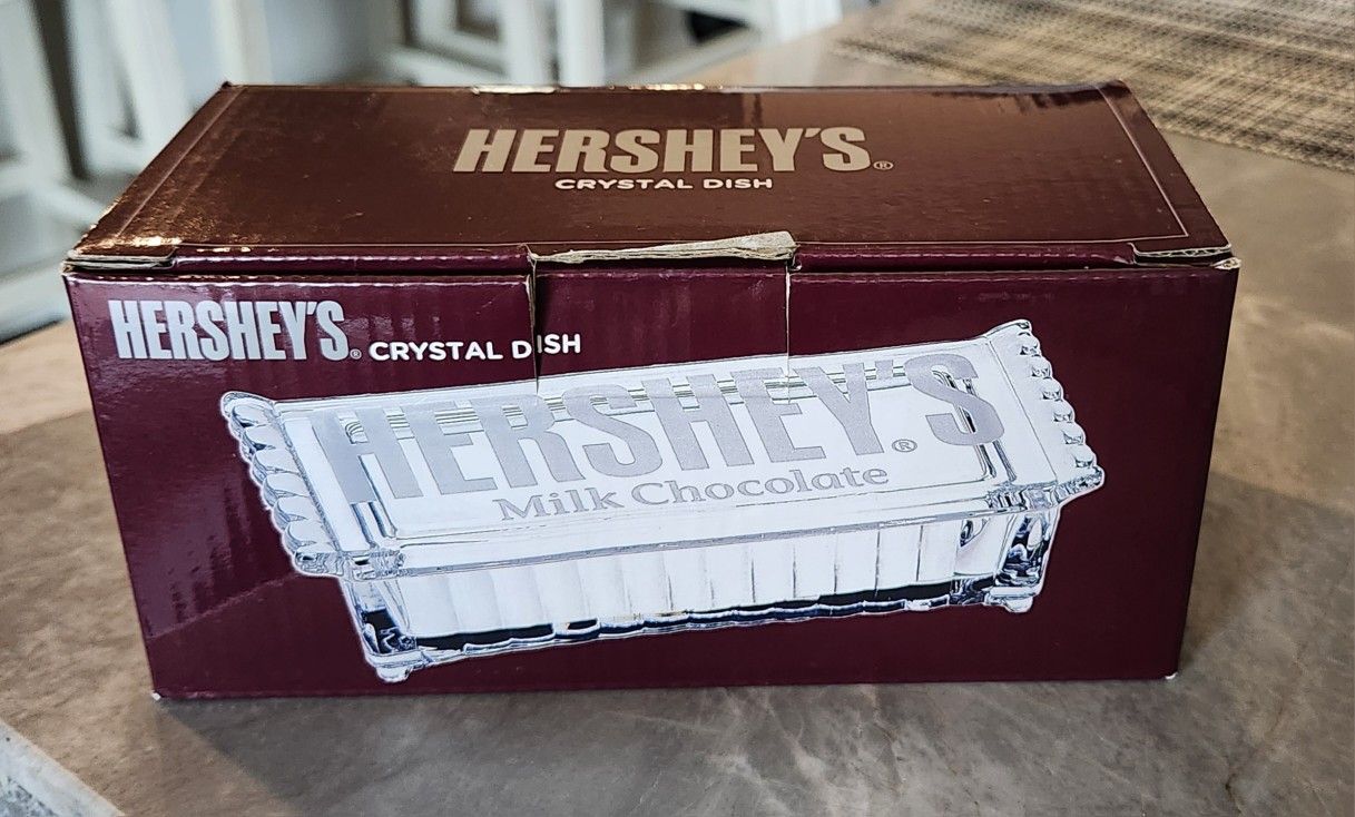 Hershey’s Milk Chocolate Crystal Candy Dish With Lid Original Box 6-3/4” Long