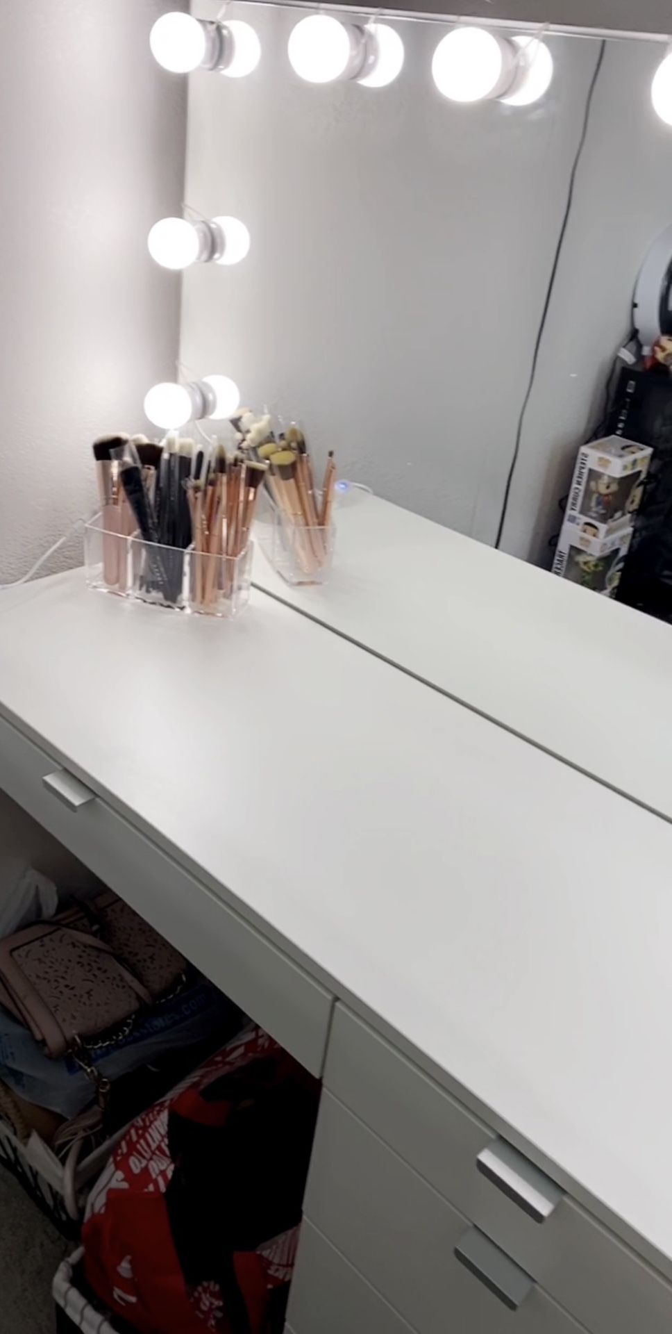 Vanity Desk w/ Mirror & Detachable Lights