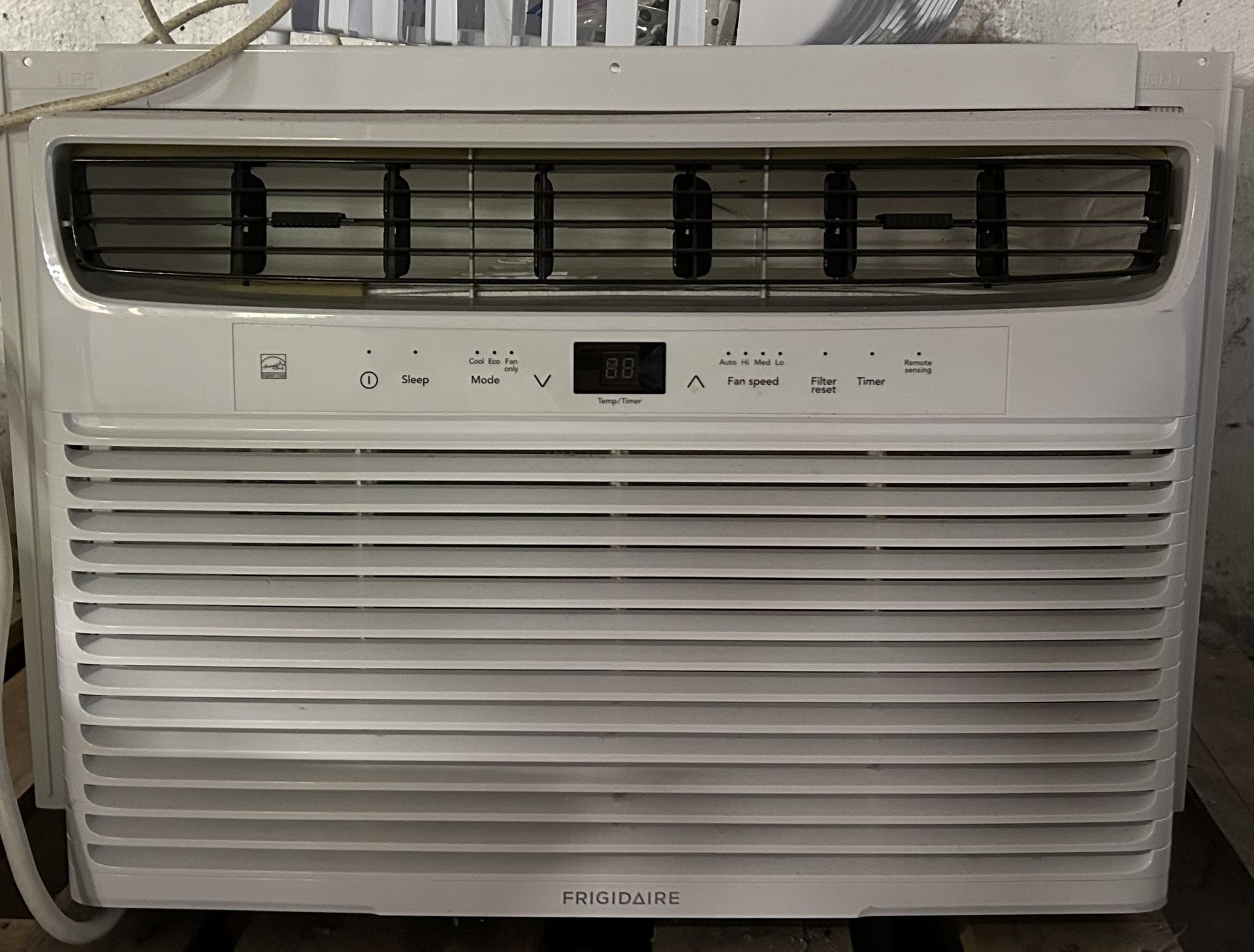 AC Unit Frigidaire BTU 12,100