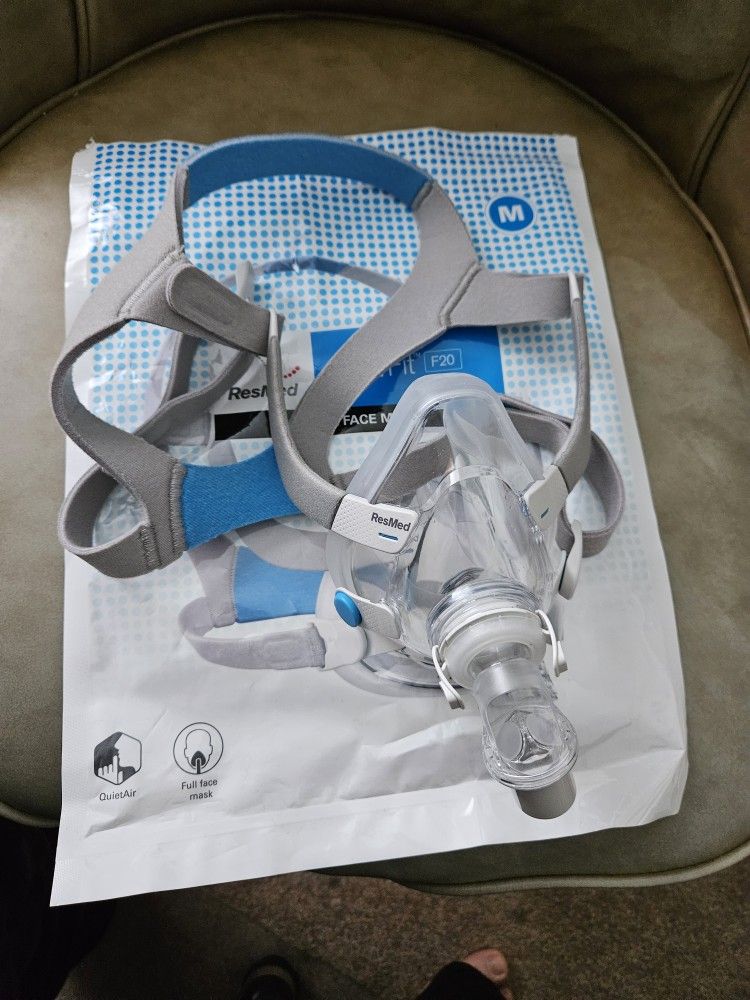 Slightly Used Cpap Mask ResMed AirFit F20 Full Face Mask Size M