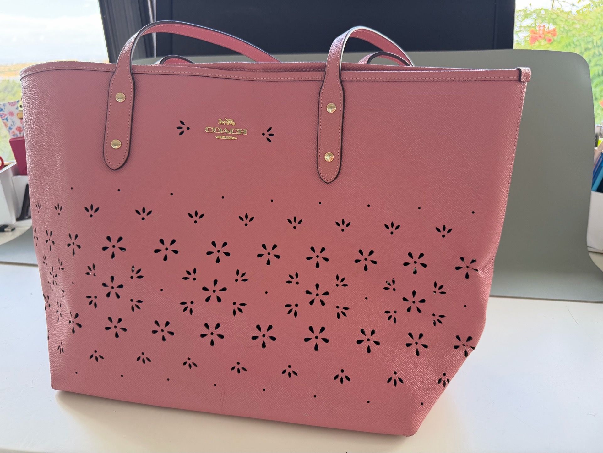 đź‘› Coach Pink Floral Tote Bag