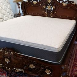 NEW KING PLUSH PILLOW TOP MATTRESS. Bed frame is not available. Take it home same day 👍