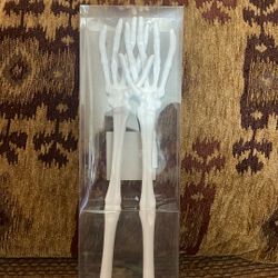 Skeleton Serving Tongs