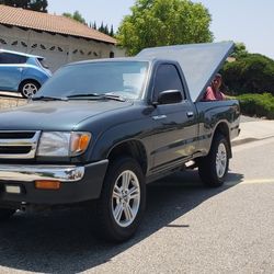 5 Speed 2.4 Tire Wet 95% Life 200millas Come See It $5600$ 