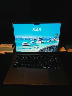 2023 MacBook Pro 14" M2 Pro Chip 16GB/512GB — 14 Cycle Count (Like New)