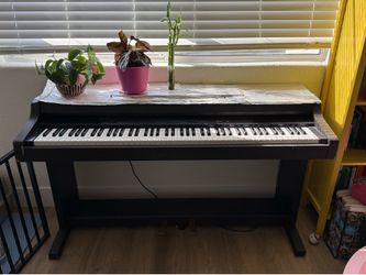Yamaha Clavinova CLP-311