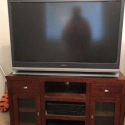 Cabinet w 50 inch TV