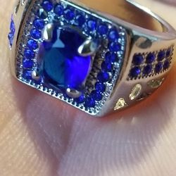 Gorgeous Unisex blue Sapphire CZ Designer ring Size 9