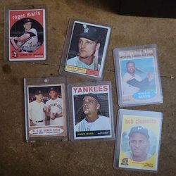 Topps Bassball Cards Ungrated Make A Offer Be Reasonable Don't Low Ball 